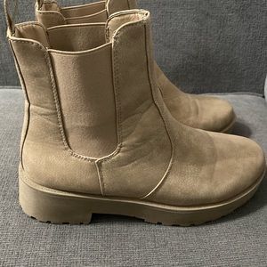Women’s Size 11 Boots